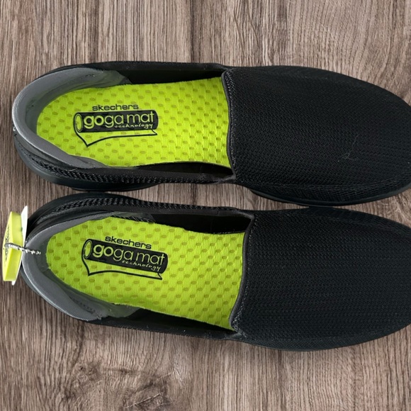 Men’s Skechers Go Walk Evolution Ultra Black Slip on Sneakers, Size 9.5. NIB! - Picture 8 of 10